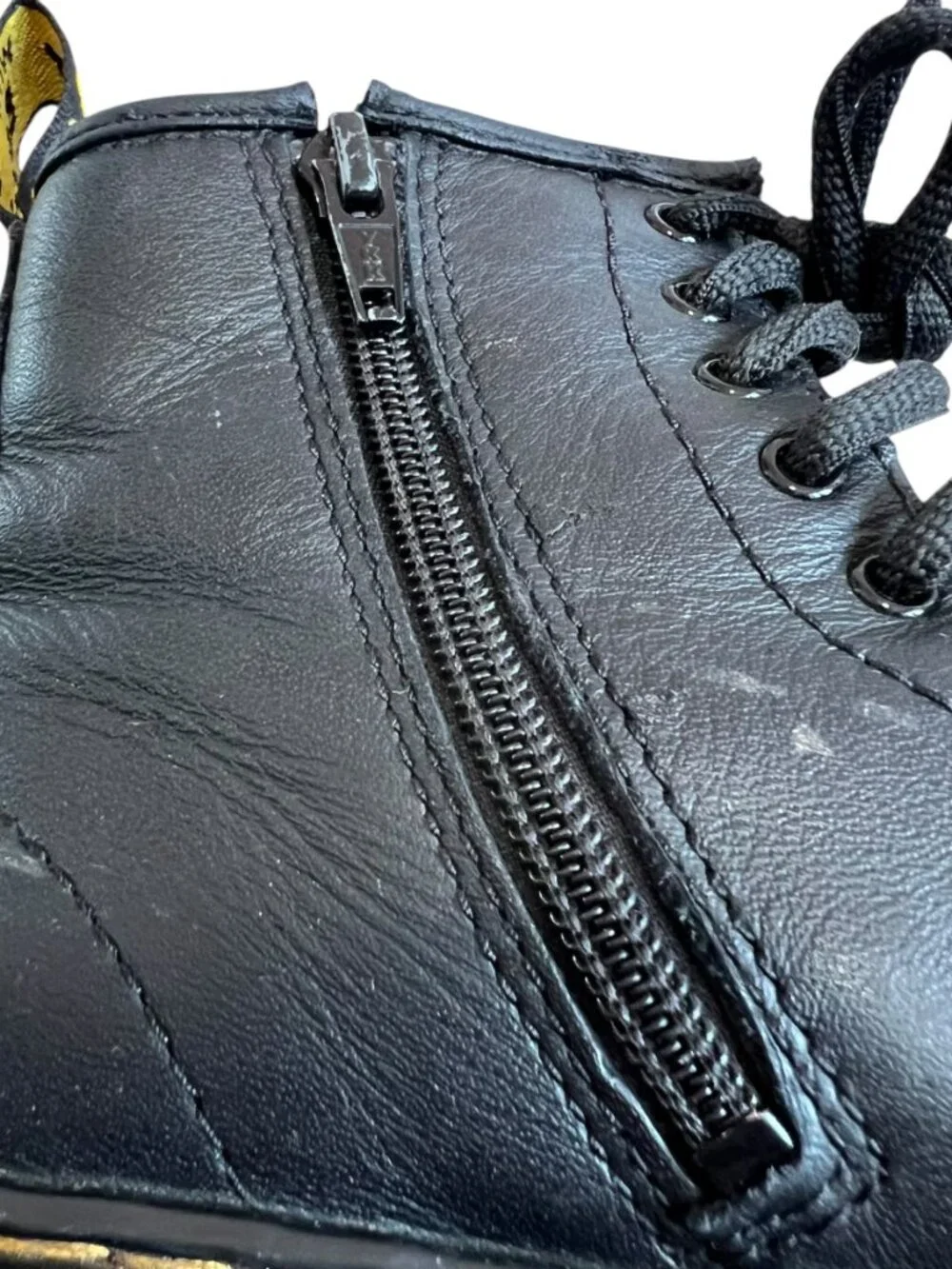 Dr Martens Boots 1460 J black leather zip up kids size 1 combat docs
